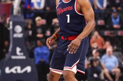 魔术惊艳全场，冲击季后赛助攻爆棚，哈登逆转取胜！